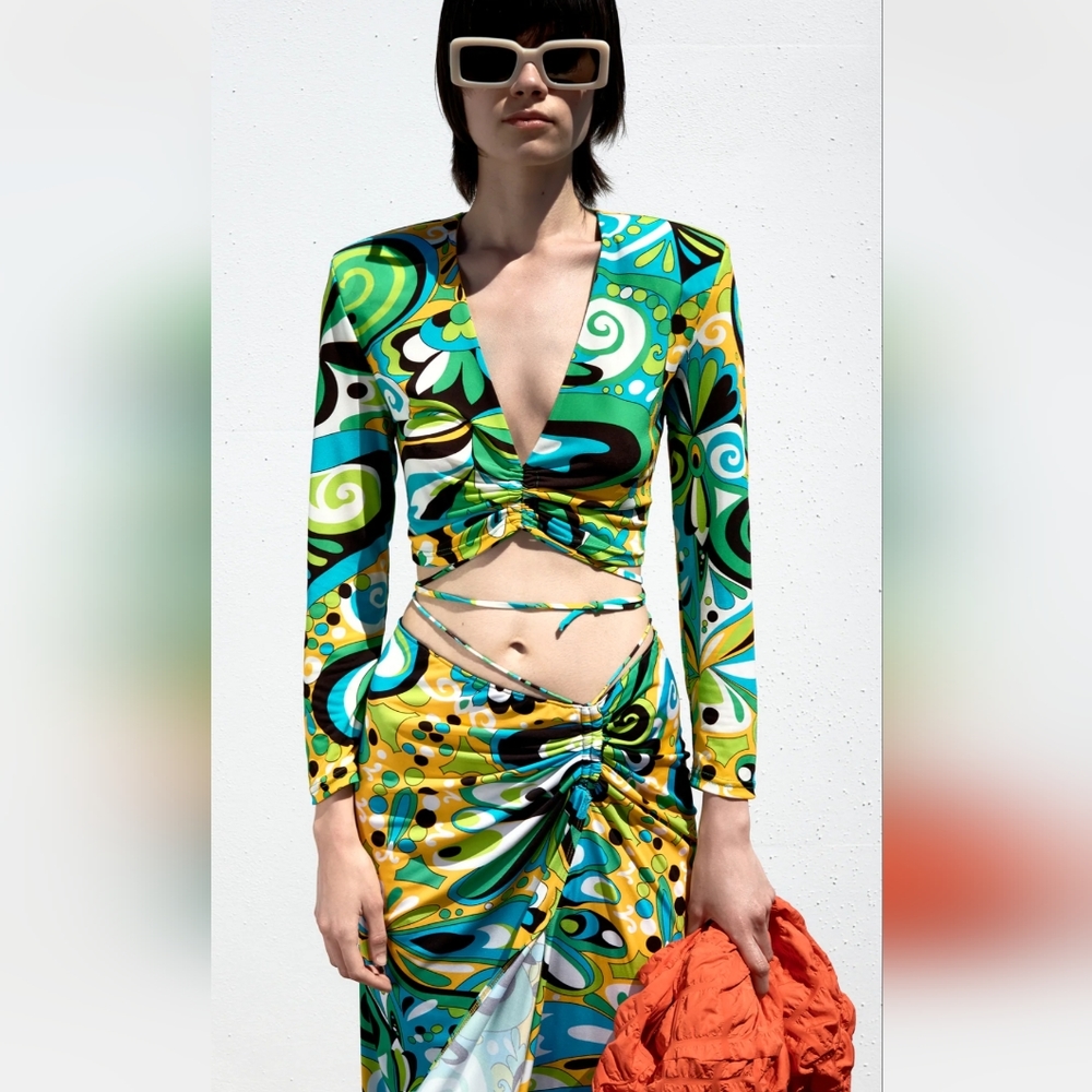 NWT Zara printed crop top
